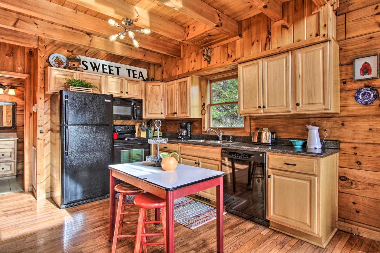 Pigeon Forge Scenic Solitude With Private Hot Tub! 외부 사진