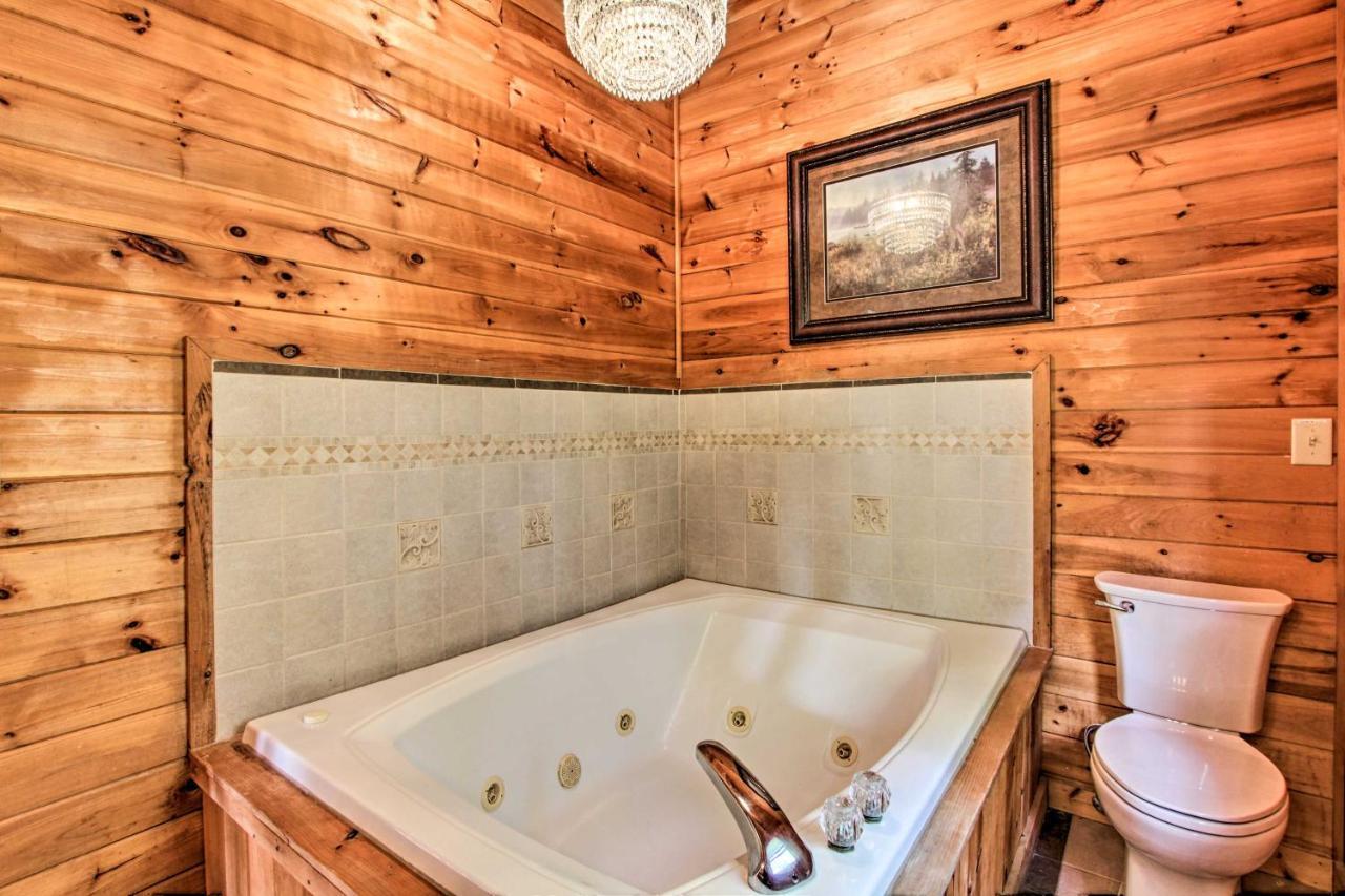 Pigeon Forge Scenic Solitude With Private Hot Tub! 외부 사진