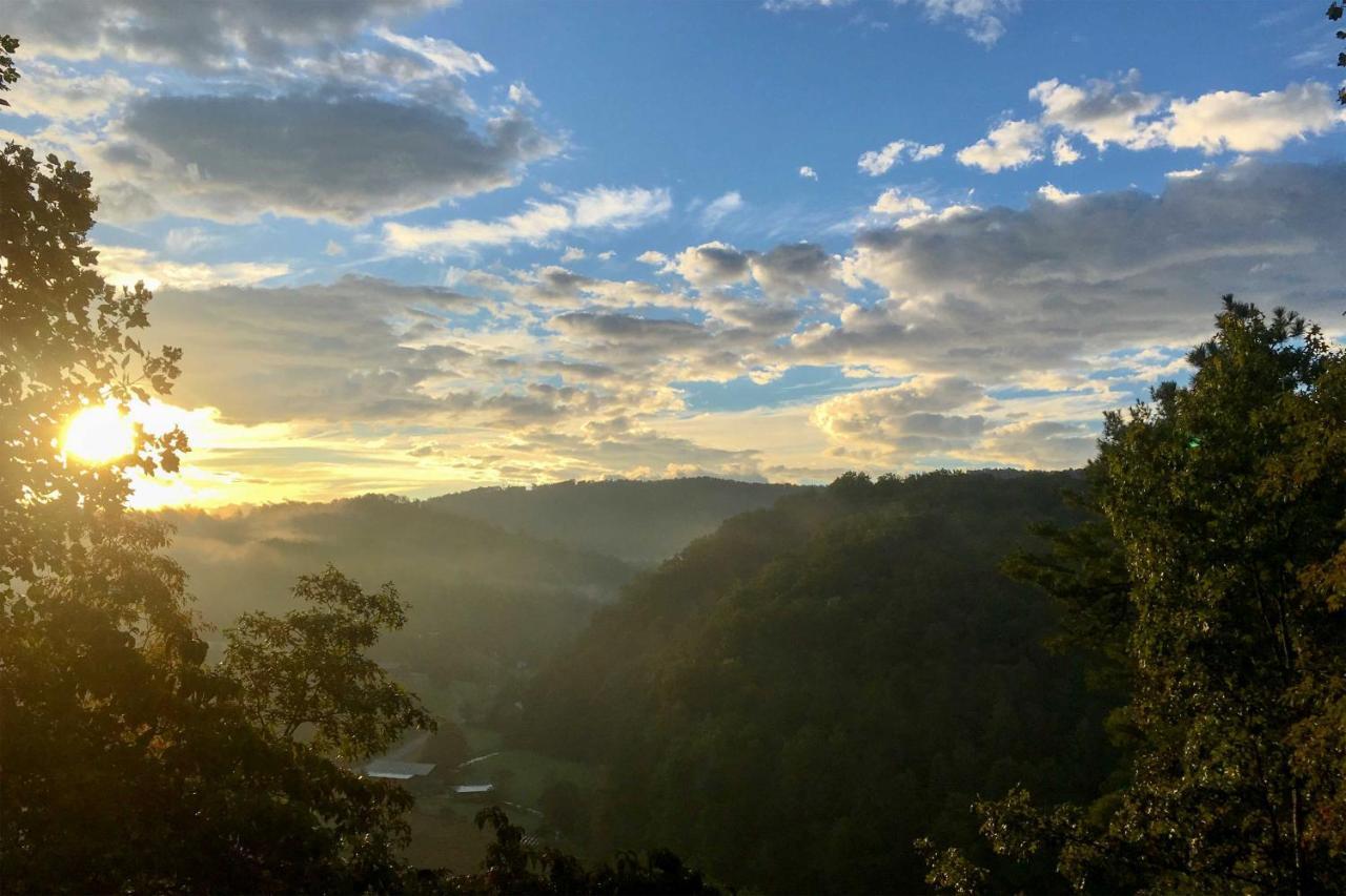 Pigeon Forge Scenic Solitude With Private Hot Tub! 외부 사진